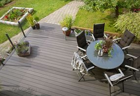 Komposittrall av träkomposit