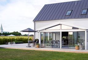 Miljöbild Uterum sadeltak